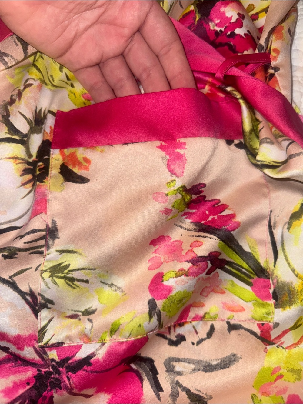 Cacique Floral Satin Kimono Robe with Hot Pink Trim - Picture 4 of 7